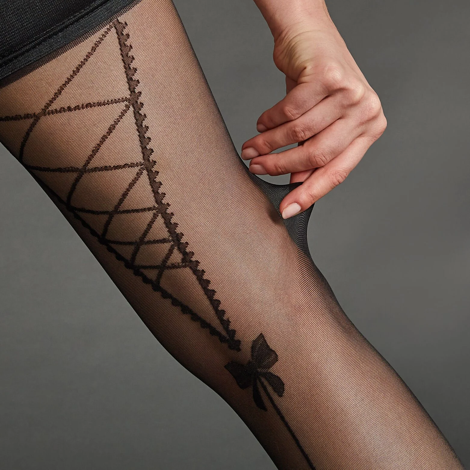 FICELLE BAS AUTOFIXANT 20D NOIR 6 FICELLE BAS AUTOFIXANT 20D NOIR – Image 4